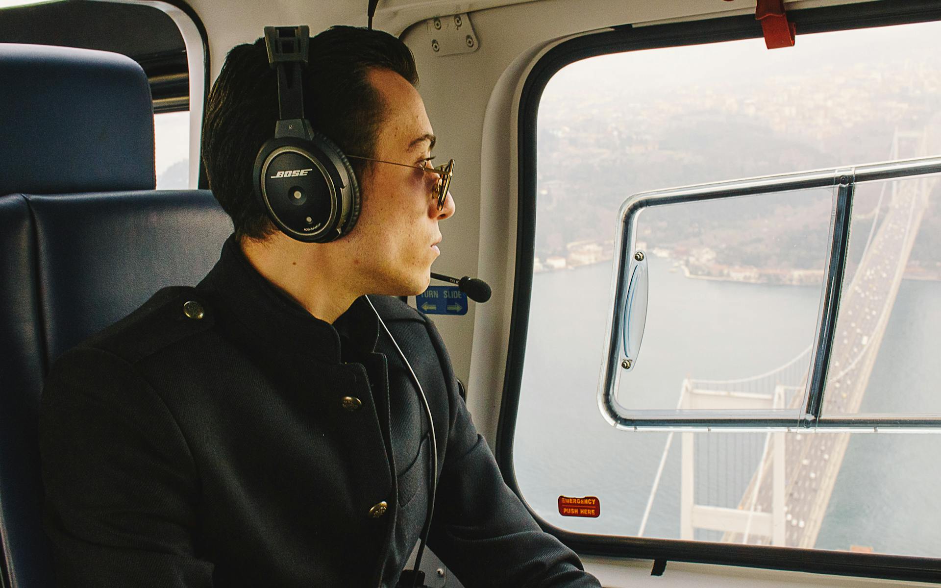 Helicopter charter service